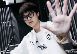 LPL选手擺(bǎi)烂惹怒(nù)官方！管澤(zé)元预测入围赛：T1会3:1赢下(xià)IG