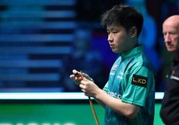 亨德利盛(shèng)赞赵心童轻松比(bǐ)赛表现；威尔逊抱怨球(qiú)台影响比(bǐ)赛结果