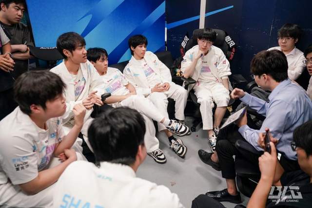 LPL登峰(fēng)組(zǔ)激戰(zhàn)正酣,iG迎(yíng)戰(zhàn)TES忍界大(dà)戰(zhàn)再启,阿水(shuǐ)直面昔日(rì)队友!