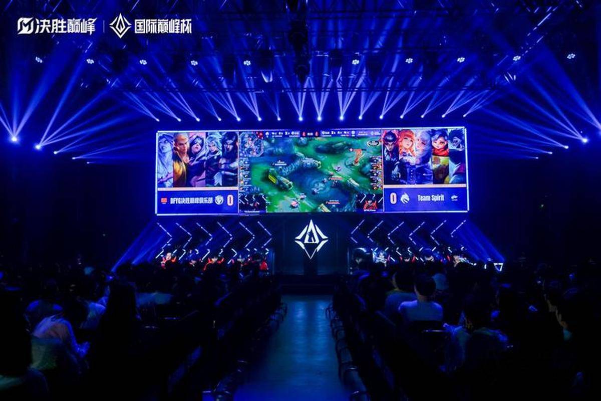 电竞盛(shèng)宴:揭秘顶级电竞赛事(shì)精(jīng)彩瞬间及(jí)幕(mù)后故事(shì)