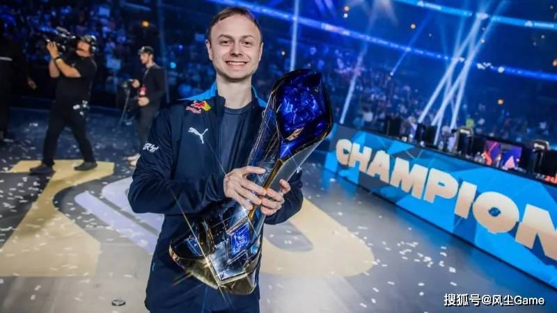 LOL传奇中單(dān)官(guān)宣(xuān)退役(yì)!連(lián)續(xù)8年进世界(jiè)赛,巅峰期把(bǎ)IG打(dǎ)到解散(sàn)