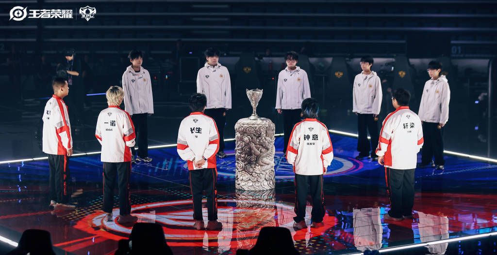 成都AG赢得KPL夏季(jì)赛冠军，王者电竞发力线下探索(suǒ)