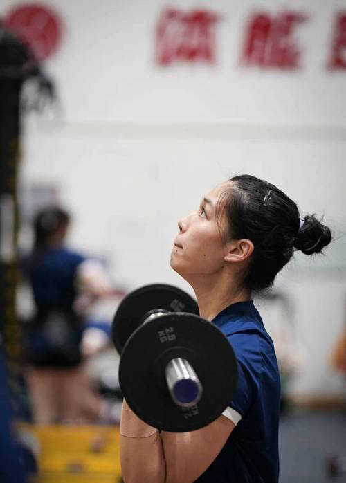 解读中國(guó)女(nǚ)排的精密战术调整