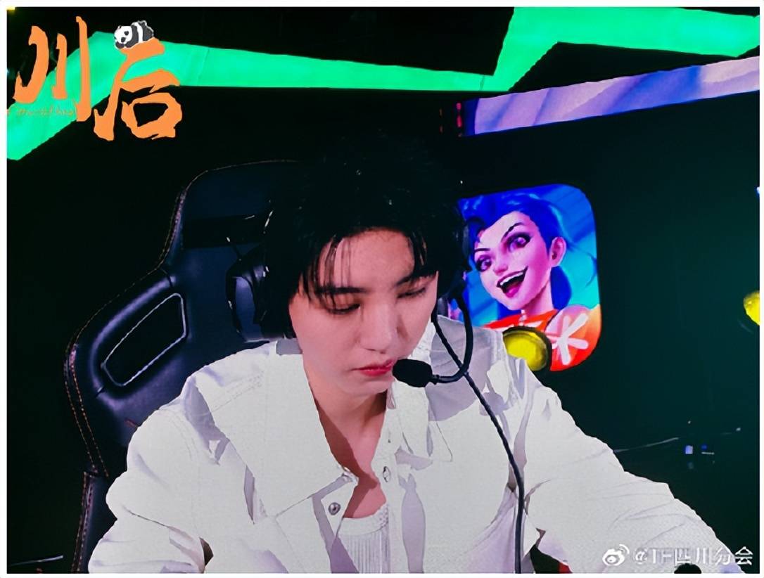 拒绝快闪!明星玩家为何選(xuǎn)擇(zé)在LOL手游定居(jū)