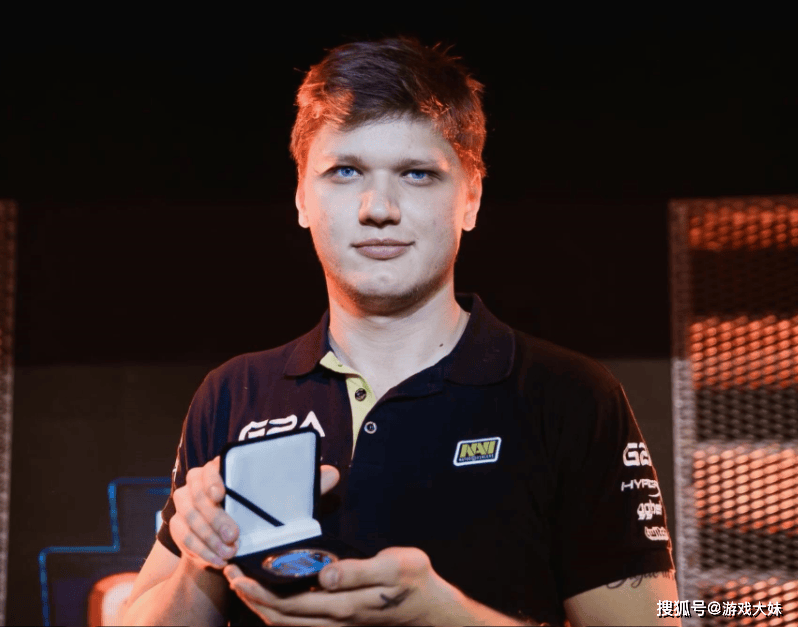 电竞圈出现离谱事件,选手比(bǐ)赛时突然缺席,跑去蓡(cān)加DOTA2比(bǐ)赛