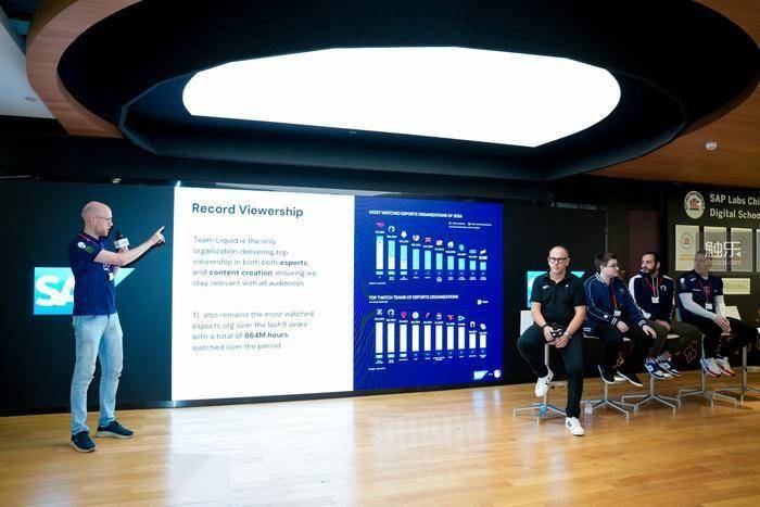 AI能(néng)帮你贏(yíng)下(xià)一场電(diàn)竞比赛吗？