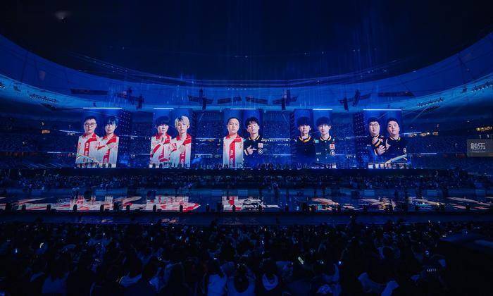 鸟巢里的(de)KPL年度总决赛
