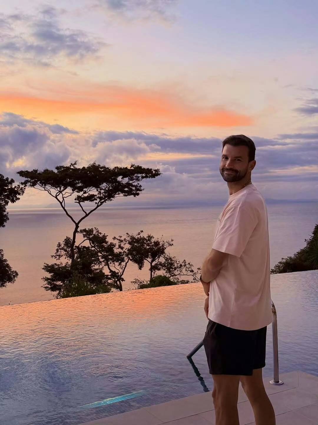 一場(chǎng)又一場(chǎng)的(de)告(gào)别:休(xiū)賽(sài)期,职业网坛的(de)分手季?