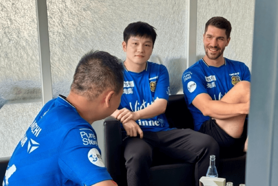 樊振东12月賽(sài)程出爐(lú)：三战欧洲強(qiáng)敵(dí)后能否飞赴(fù)南(nán)京？乒超总决賽(sài)出战成疑！