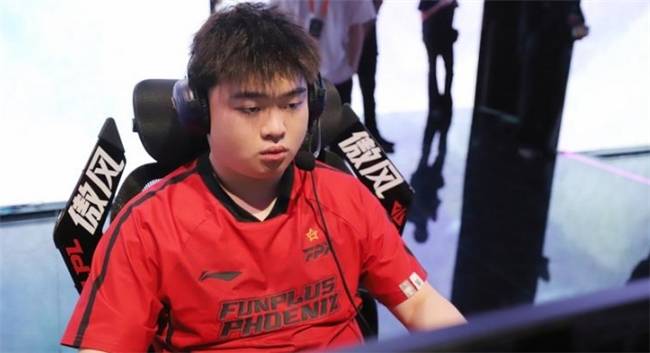 【一竞技1JingJi】LOL:IG德瑪(mǎ)西亞(yà)盃(bēi)阵容曝光 Bin主动降(jiàng)薪拒(jù)绝退役!